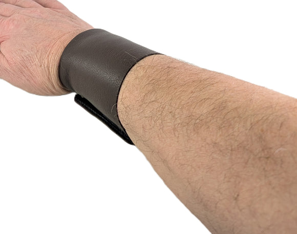 Wrist support brown leather with velcro strap